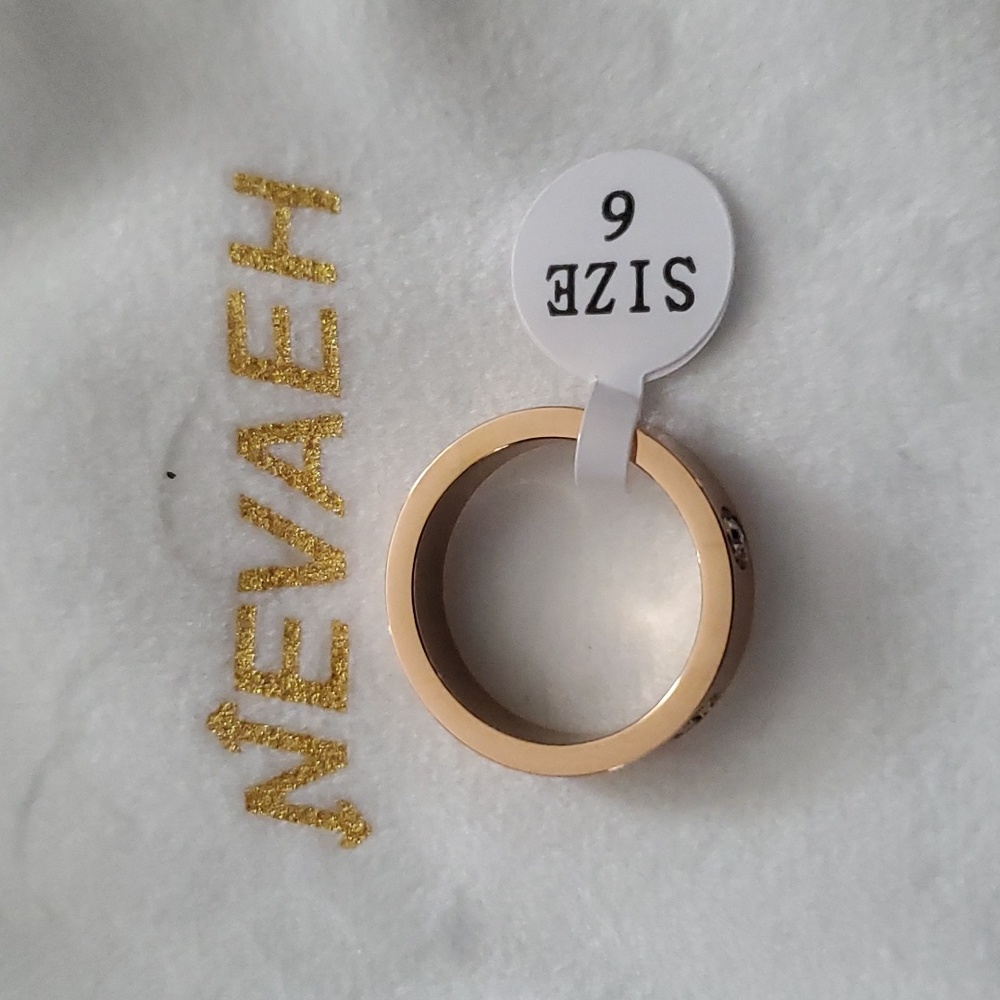 Ring - Picture 2 of 3